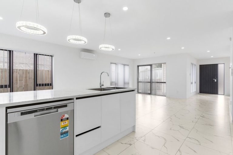 Photo of property in 38b Rowandale Avenue, Manurewa, Auckland, 2102