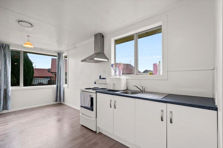 Photo of property in 66 Adamson Crescent, Glengarry, Invercargill, 9810