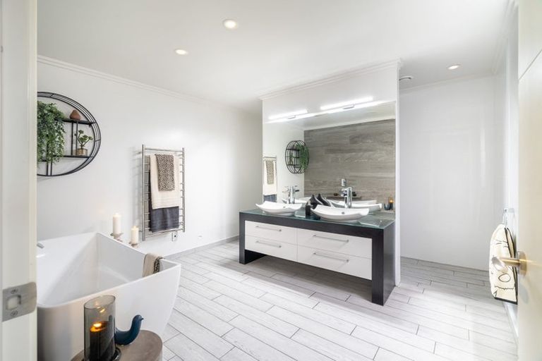 Photo of property in 1 Ashford Avenue, Prebbleton, 7604