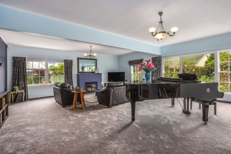 Photo of property in 8 Saint Andrews Grove, Boulcott, Lower Hutt, 5010