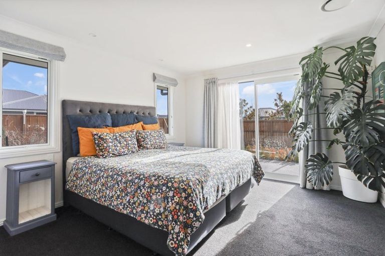 Photo of property in 70 Watkins Drive, Rangiora, 7400