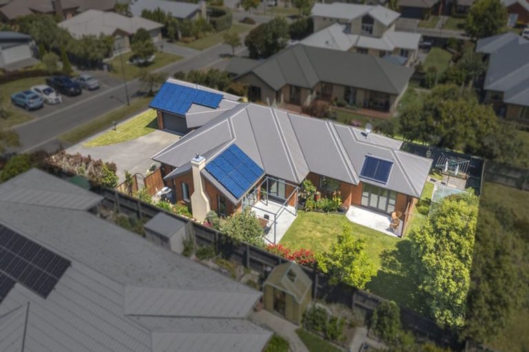 Photo of property in 5 Rooney Place, Aidanfield, Christchurch, 8025