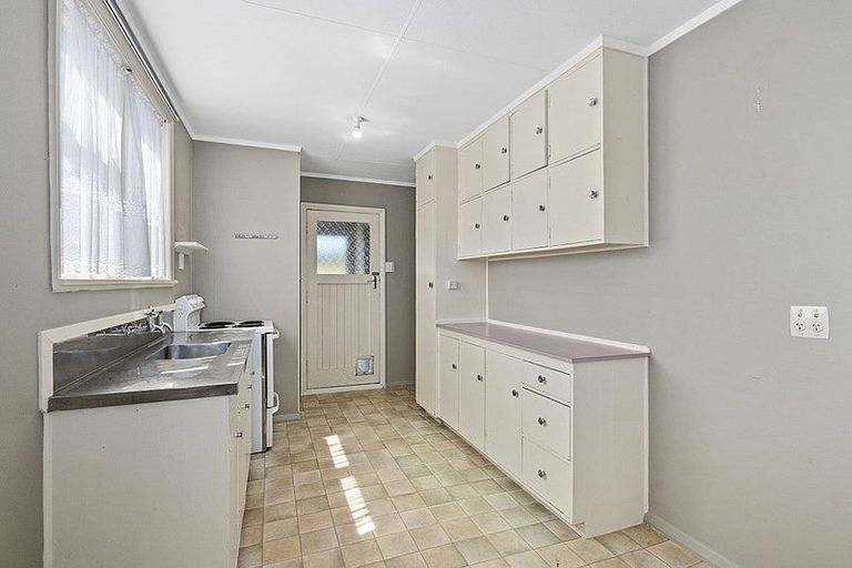 Photo of property in 9 Phar Lap Grove, Trentham, Upper Hutt, 5018