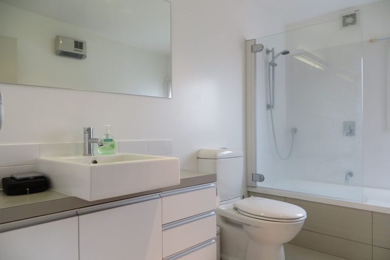 Photo of property in 67 Saddleback Grove, Karori, Wellington, 6012