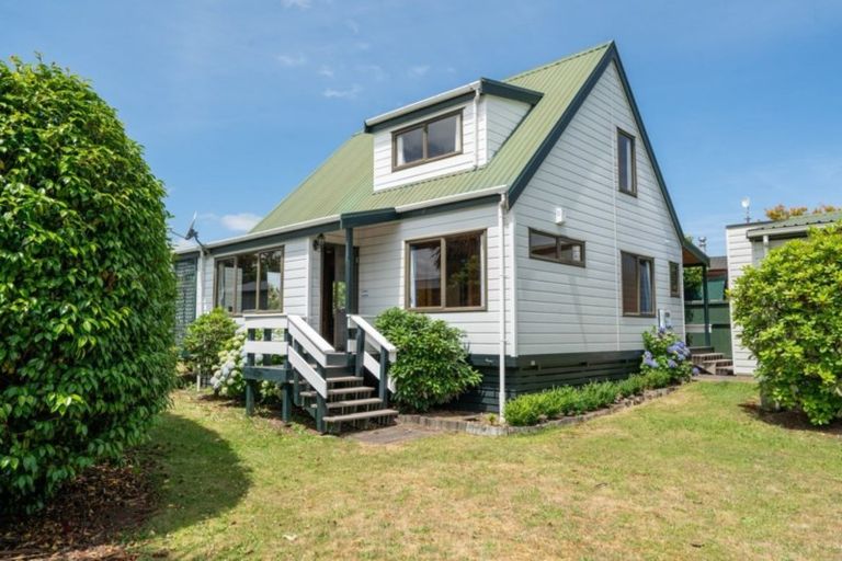 Photo of property in 36 Grace Crescent, Richmond Heights, Taupo, 3330