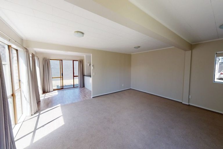 Photo of property in 8 Essex Place, Springvale, Whanganui, 4501