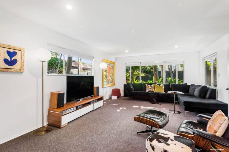 Photo of property in 2/12 Wolsley Avenue, Milford, Auckland, 0620