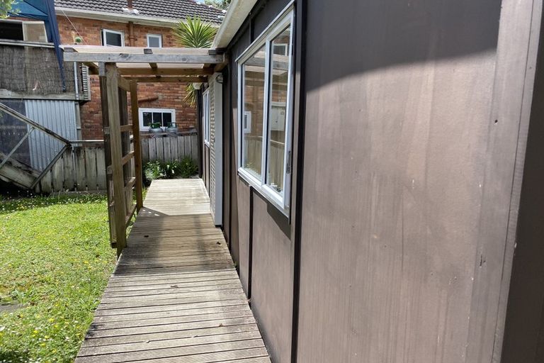 Photo of property in 57 View Road, Henderson, Auckland, 0612