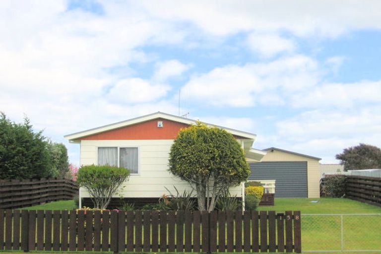 Photo of property in 158 Dickson Road, Papamoa Beach, Papamoa, 3118