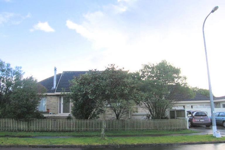 Photo of property in 2 Kenwick Place, Burswood, Auckland, 2013