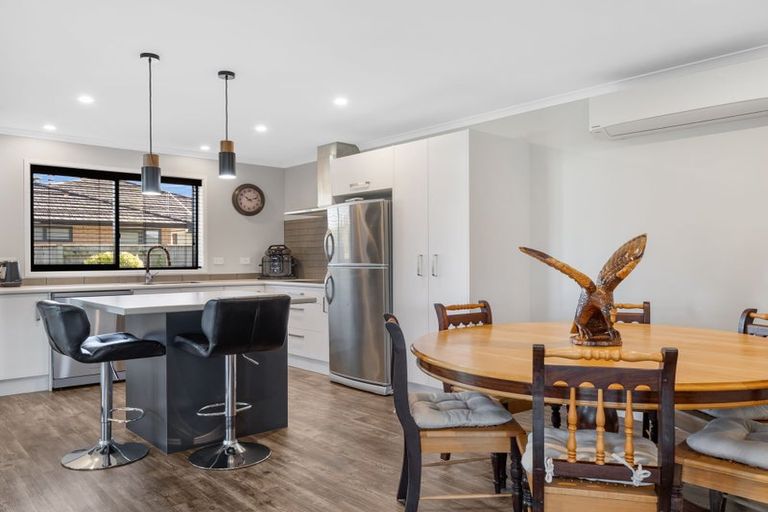 Photo of property in 13 Pearl Grove, Ashhurst, 4810