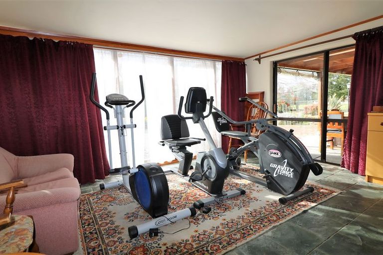 Photo of property in 27 Hilton Road, Carterton, 5713