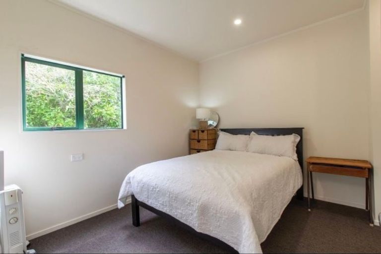 Photo of property in 301 Riverhead Road, Riverhead, Kumeu, 0892