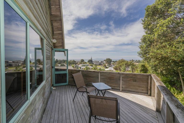 Photo of property in 35 Whiritoa Beach Road, Whiritoa, Whangamata, 3691