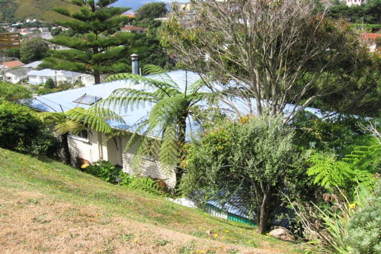 Photo of property in 10 Liddel Grove, Island Bay, Wellington, 6023