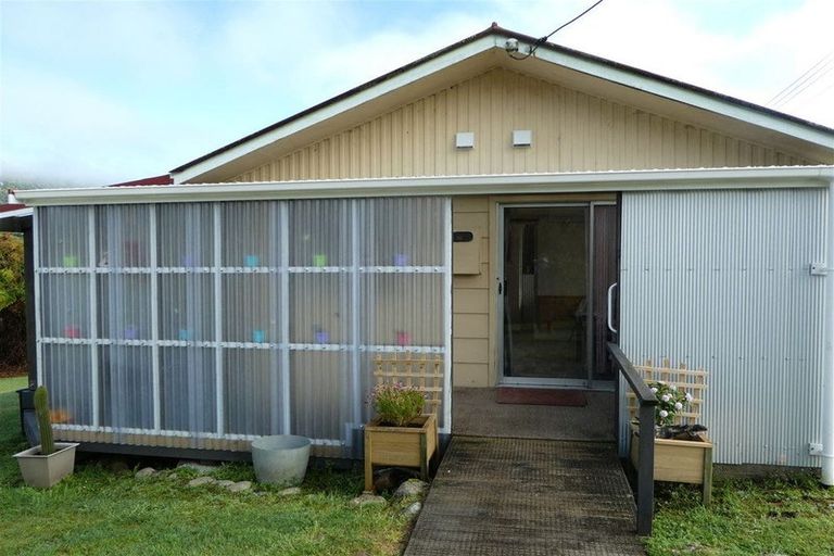 Photo of property in 9 Ballance Street, Runanga, 7803