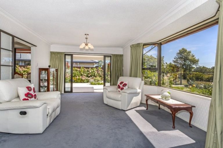 Photo of property in 40 Karnak Crescent, Russley, Christchurch, 8042