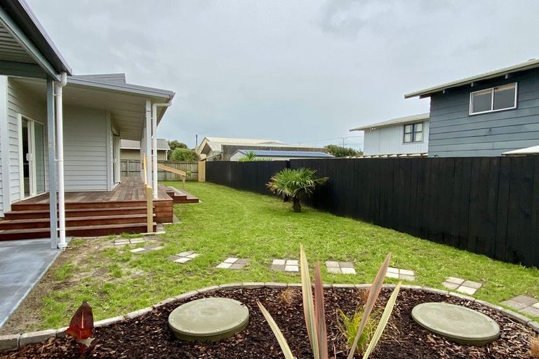 Photo of property in 11 Costello Crescent, Pukehina, Te Puke, 3189