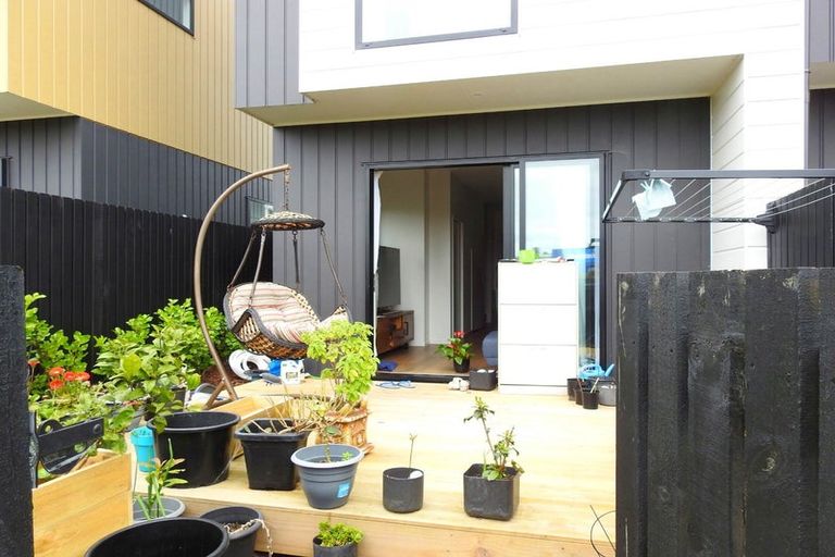 Photo of property in 4/47a Huntington Drive, Huntington Park, Auckland, 2013