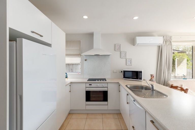 Photo of property in 256d Hills Road, Mairehau, Christchurch, 8013