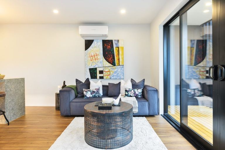 Photo of property in 18a Stratford Avenue, Milford, Auckland, 0620