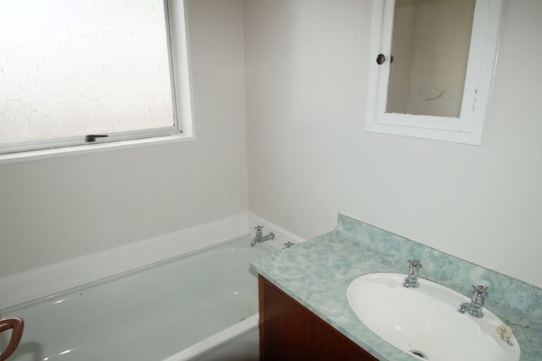 Photo of property in 2/58 Mathesons Road, Phillipstown, Christchurch, 8011