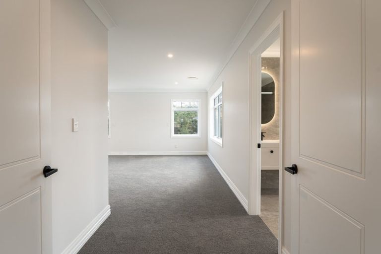 Photo of property in 28 Farnworth Terrace, Churton Park, Wellington, 6037