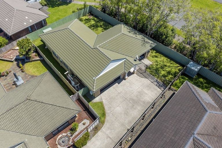 Photo of property in 14 Ardkeen Place, East Tamaki, Auckland, 2016