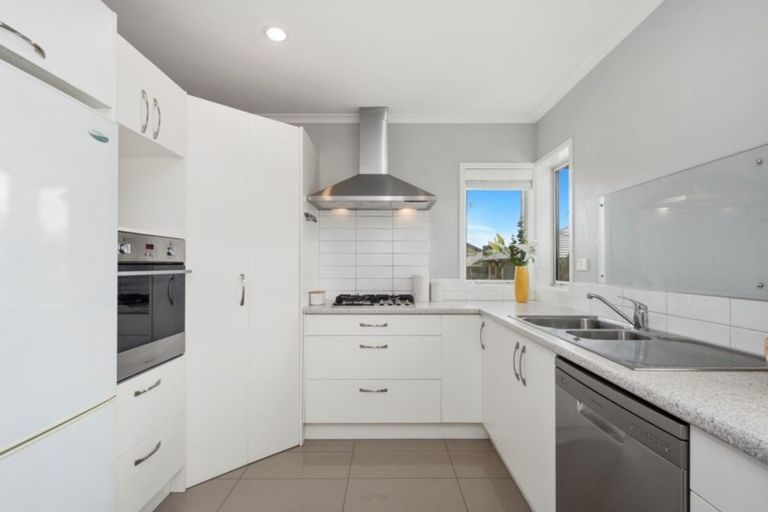 Photo of property in 41 Bridgewater Way, Pyes Pa, Tauranga, 3112