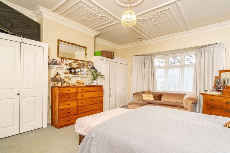 Photo of property in 360 Bay View Road, Saint Clair, Dunedin, 9012