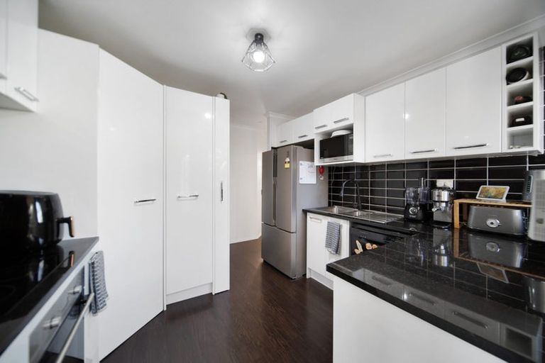 Photo of property in 34a Cramond Drive, Mangere East, Auckland, 2024