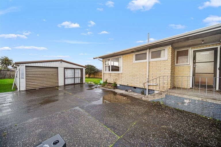 Photo of property in 21 Convair Crescent, Mangere, Auckland, 2022