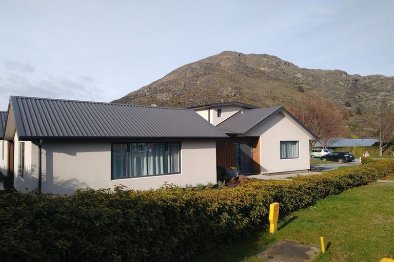 Photo of property in 13 Copper Beech Avenue, Frankton, Queenstown, 9300