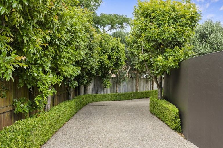 Photo of property in 10 Piha Close, Papamoa Beach, Papamoa, 3118