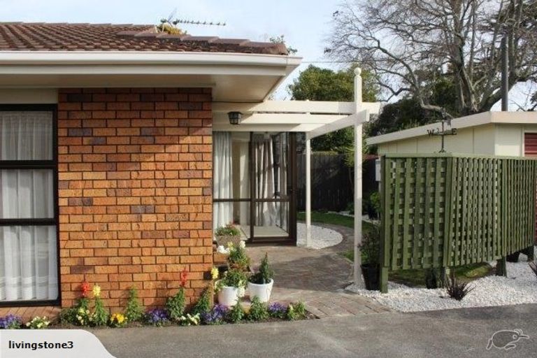 Photo of property in 2/111 Kolmar Road, Papatoetoe, Auckland, 2025