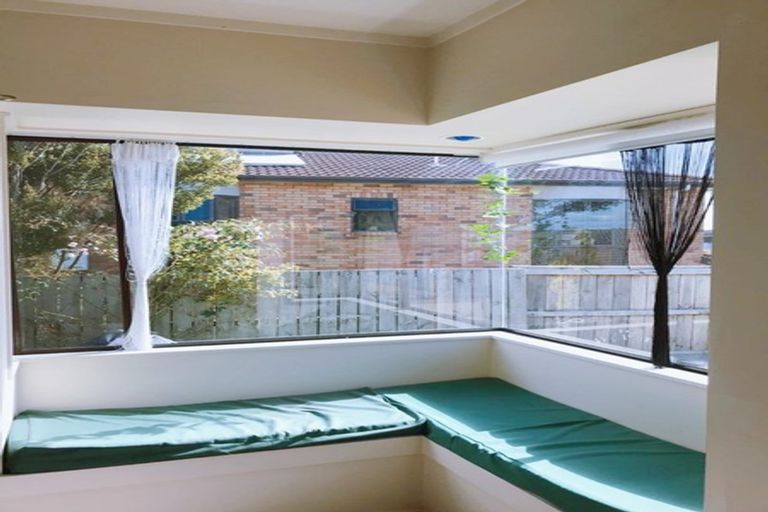 Photo of property in 12 Greville Road, Pinehill, Auckland, 0632