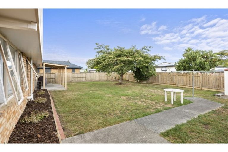 Photo of property in 10 Aldershot Place, Nawton, Hamilton, 3200