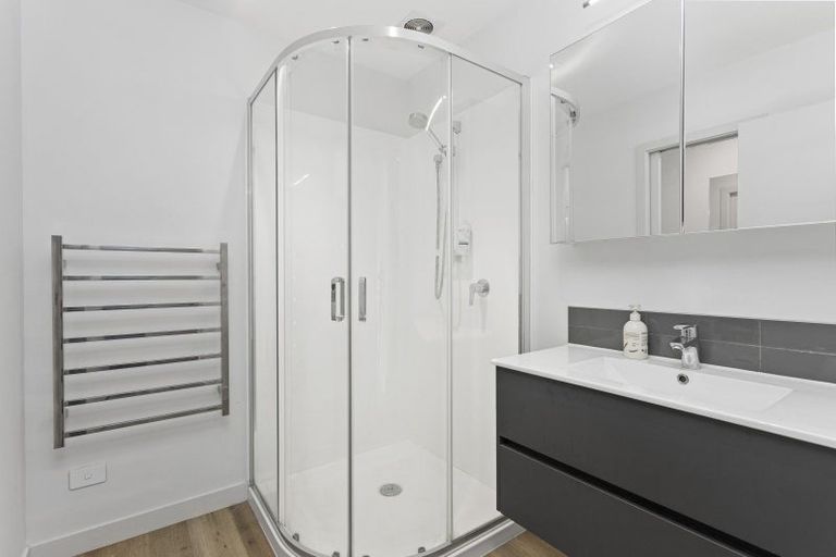 Photo of property in 3/46 Jane Maree Road, Kumeu, 0810