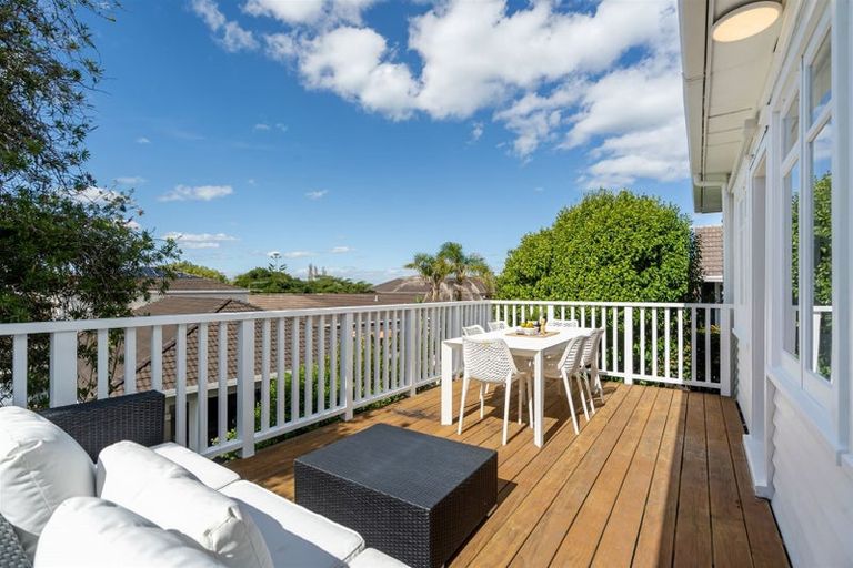 Photo of property in 2/5 Elderwood Lane, Belmont, Auckland, 0622