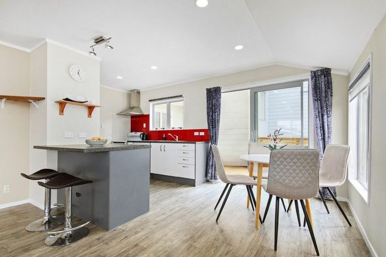 Photo of property in 24 Old Coach Road, Johnsonville, Wellington, 6037