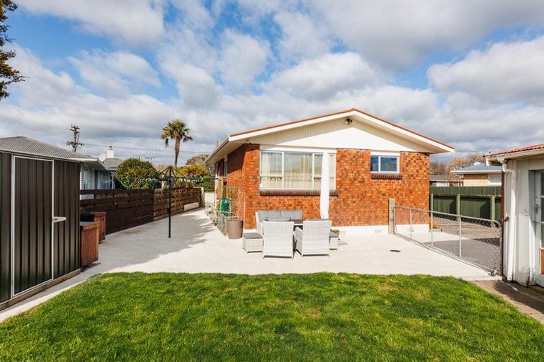 Photo of property in 10a Peters Avenue, Cloverlea, Palmerston North, 4412