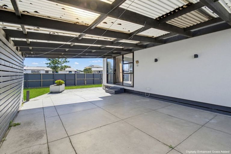 Photo of property in 22 Peter Hall Drive, Kelvin Grove, Palmerston North, 4414