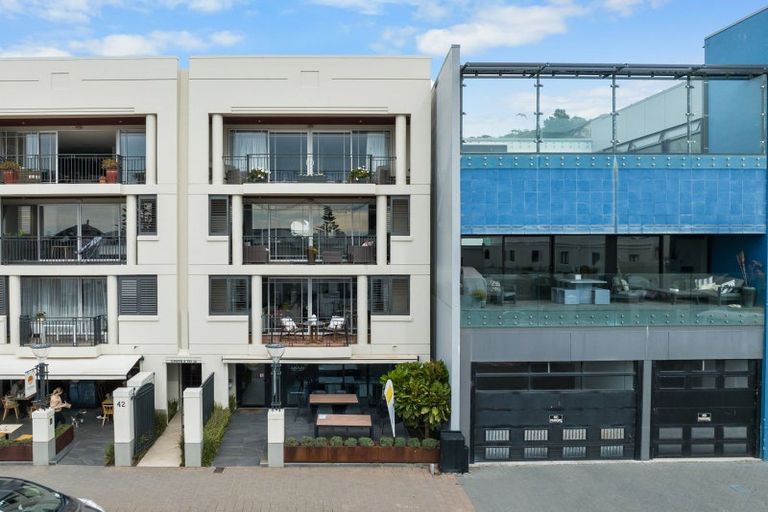 Photo of property in Admiralty Courts, 14/42 Marriner Street, Sumner, Christchurch, 8081