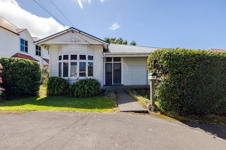 Photo of property in 24 Gladstone Road, North East Valley, Dunedin, 9010