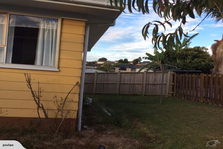 Photo of property in 1/11 Charntay Avenue, Clover Park, Auckland, 2019