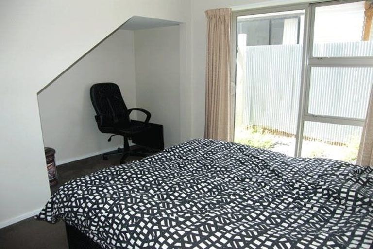 Photo of property in 2/100 Hastings Street West, Sydenham, Christchurch, 8023