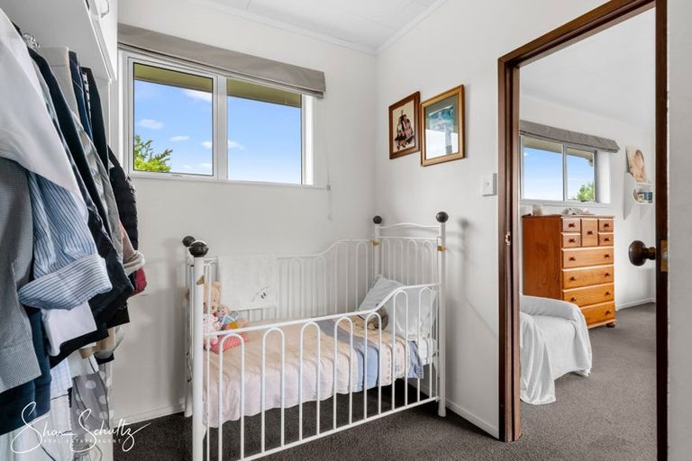 Photo of property in 21 View Street, Maungaturoto, 0520