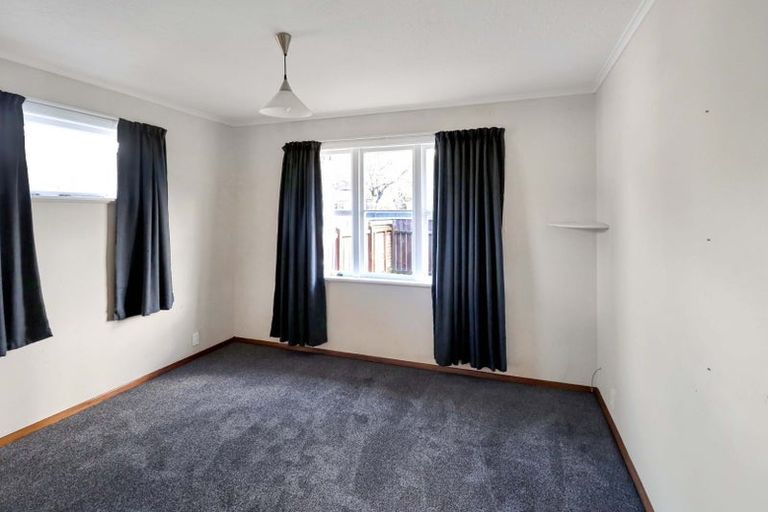 Photo of property in 1 Field Street, Silverstream, Upper Hutt, 5019