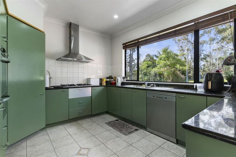 Photo of property in 10 Whites Road, Whitford, Howick, 2571