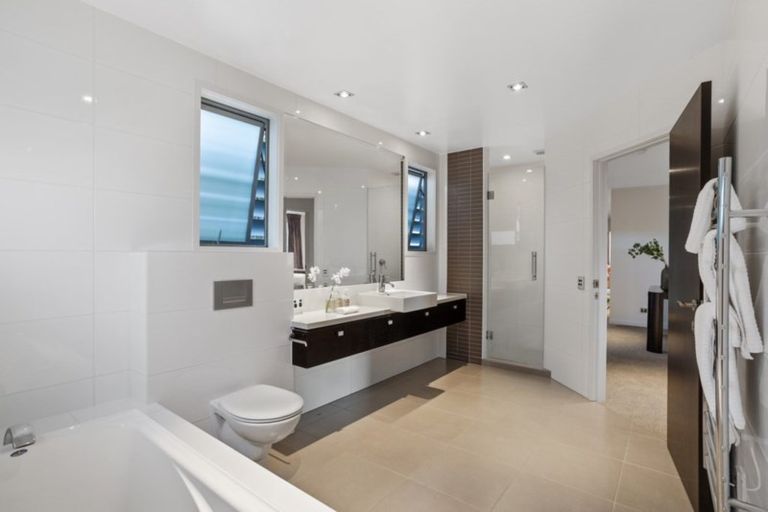 Photo of property in 2a Pierce Road, Milford, Auckland, 0620